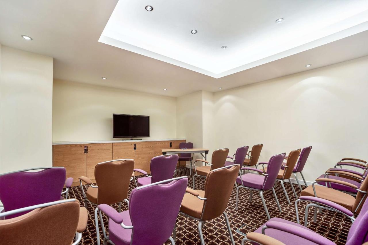 Radisson Blu Resort Bukovel Esterno foto Meeting room
