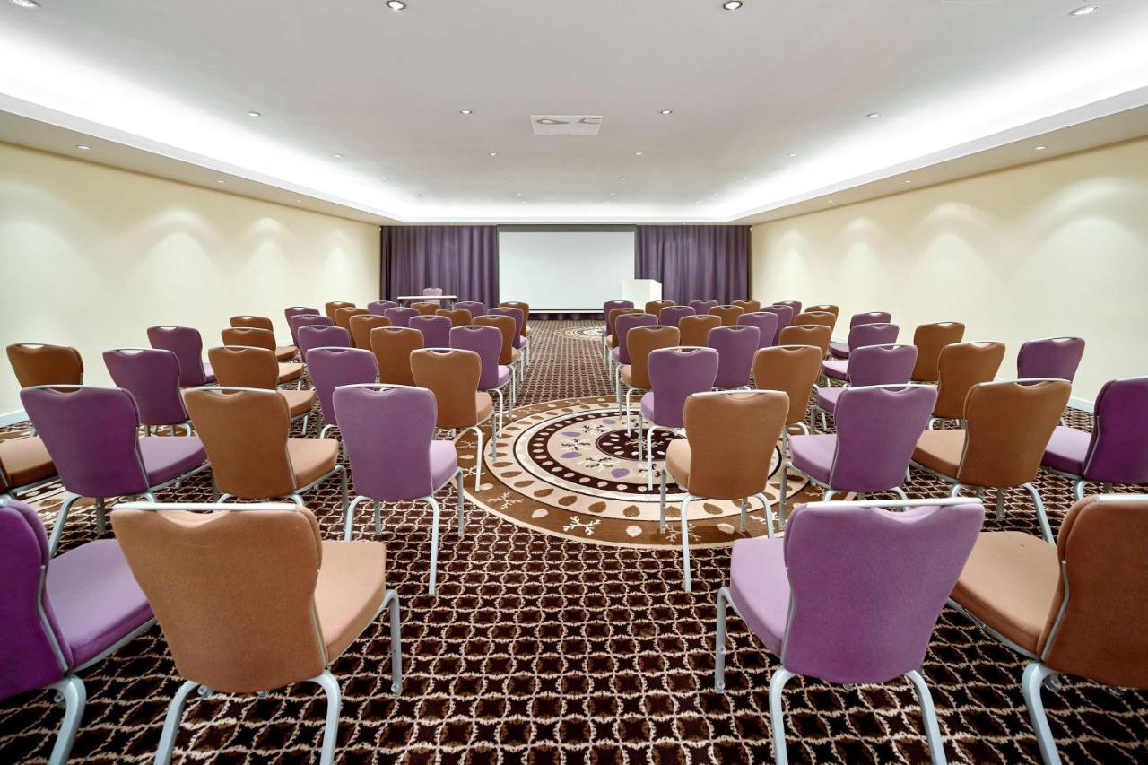 Radisson Blu Resort Bukovel Esterno foto Meeting room