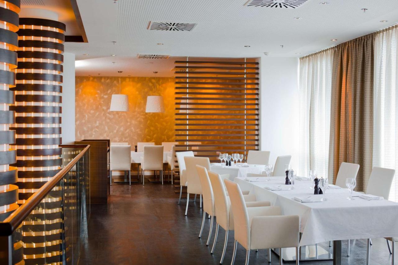Radisson Blu Resort Bukovel Esterno foto Restaurant