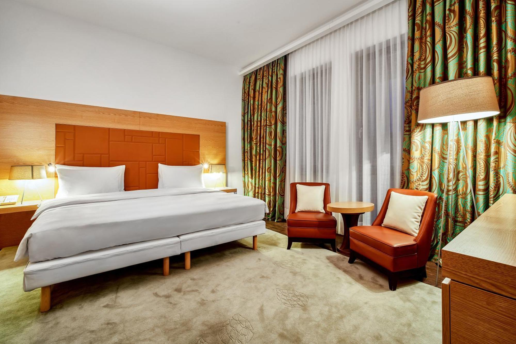 Radisson Blu Resort Bukovel Esterno foto A room at the hotel