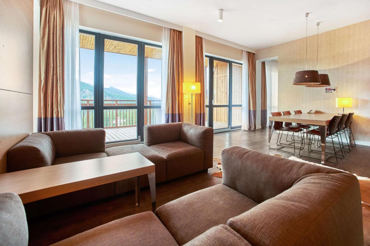 Radisson Blu Resort Bukovel Esterno foto A typical apartment
