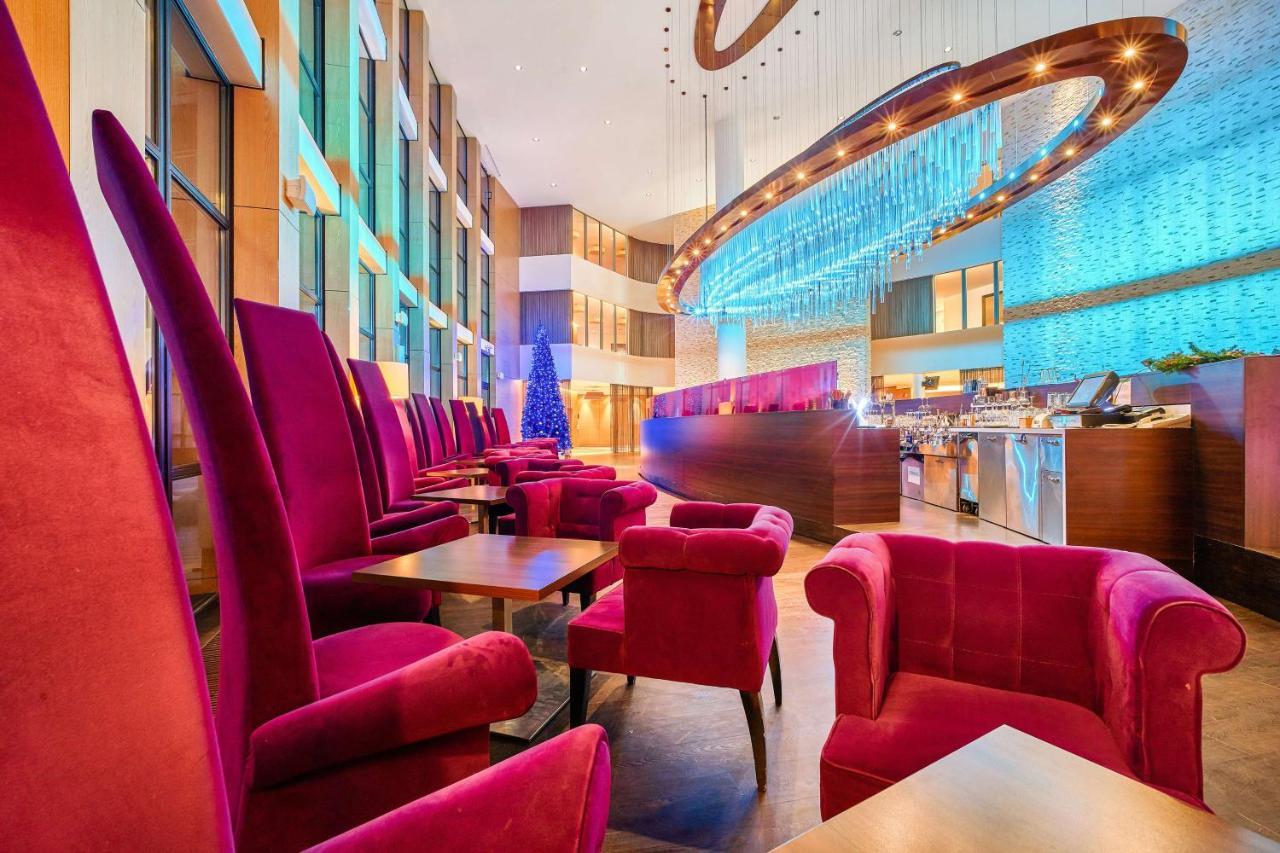 Radisson Blu Resort Bukovel Esterno foto The lobby